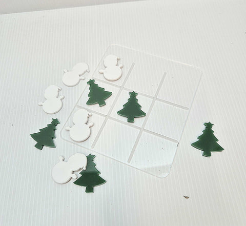 Kids Game - Tic Tac Toe Christmas (Add your two colours in notes)